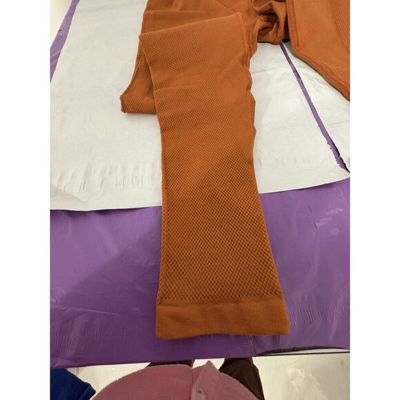Revolve Rust Hallie Leggings High Compression S/M Proto type W20" rise 10" L25" - Picture 6 of 8